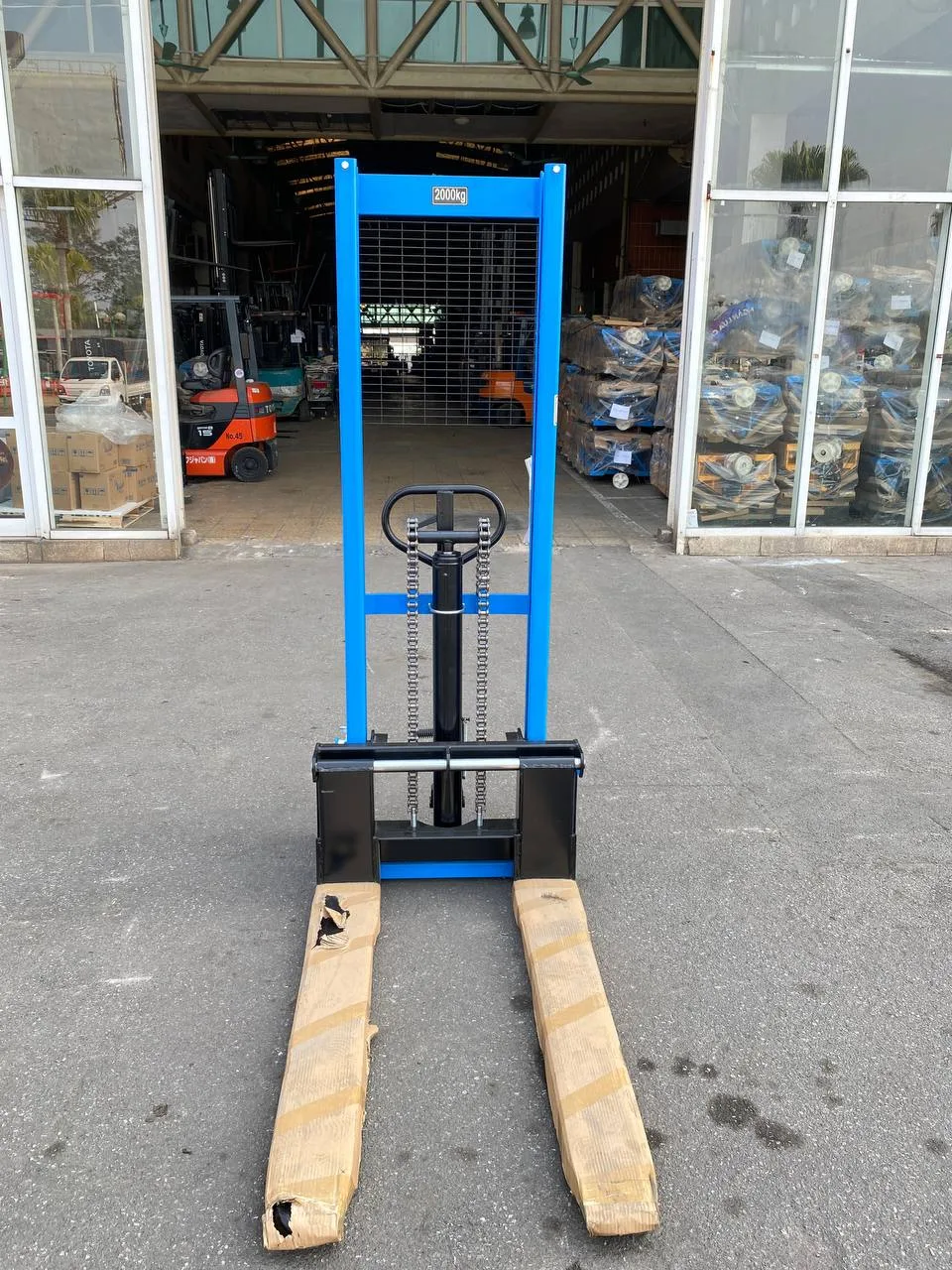 Càng nâng điều chỉnh độ rộng của xe nâng tay cao Interlift CTY-E2.0T