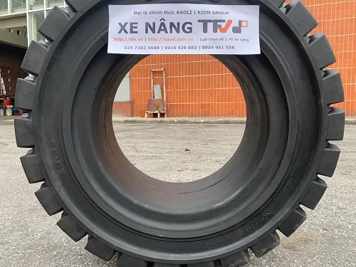 Lốp xe nâng đặc dùng cho bánh trước cầu tải