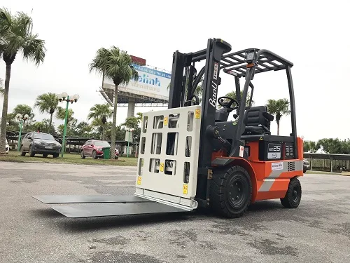 Bộ kéo đẩy xe nâng push pull lắp trên xe Baoli KBE25