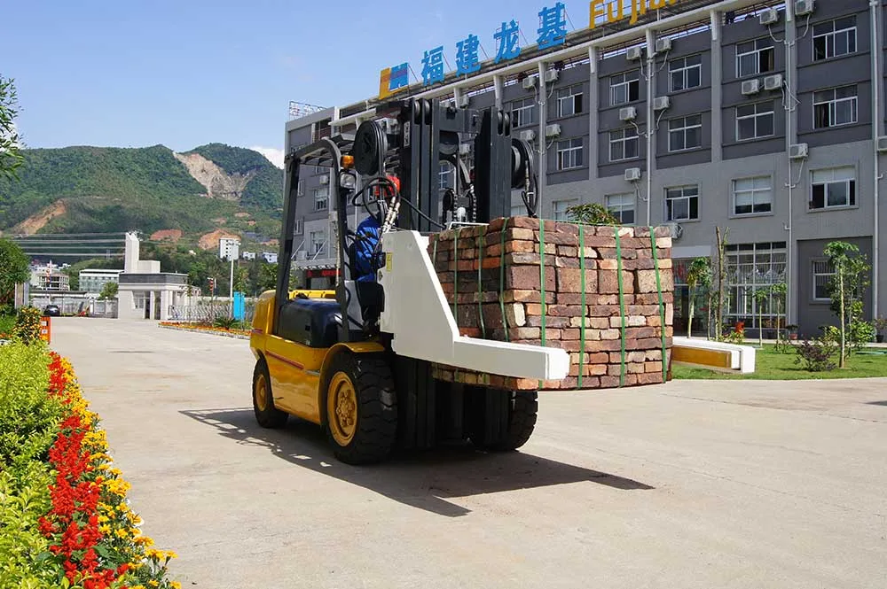 Chọn kẹp khối gạch xe nâng theo kích thước chồng gạch