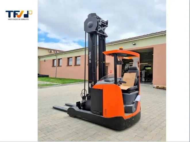 Xe nâng Reach Truck