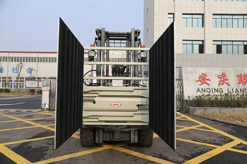 Kẹp thùng carton Carton Clamp Liandong mở rộng hai tấm kẹp trên xe nâng