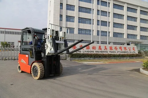 Càng gật gù xe nâng Hinged Fork Liandong lắp trên xe nâng điện
