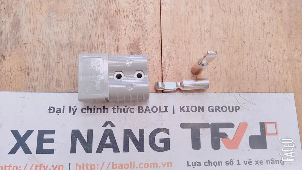 Giắc ắc quy xe nâng 120A Folangsi nhìn mặt bên