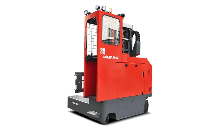 Xe nâng đa hướng MiMA MQ30 — nhìn chéo phía sau, cabin đứng lái