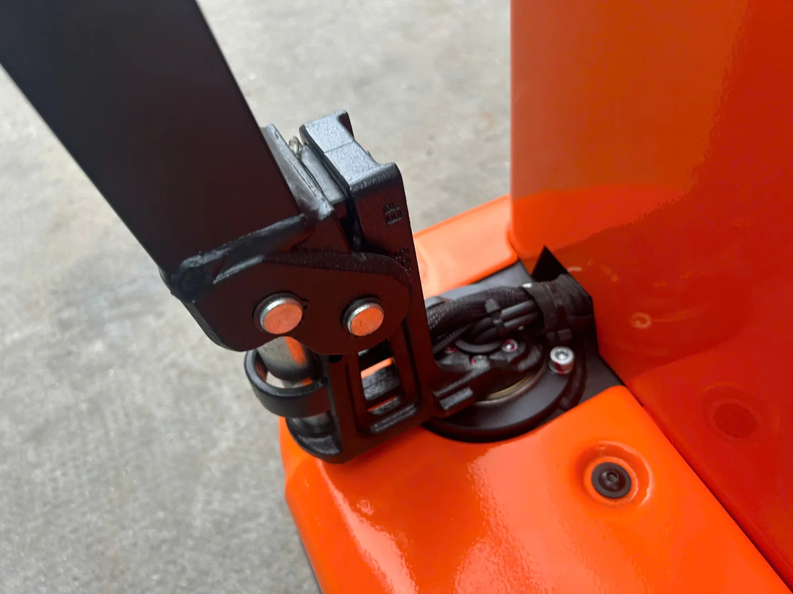 Khớp tay lái xe nâng điện stacker Interlift EST124