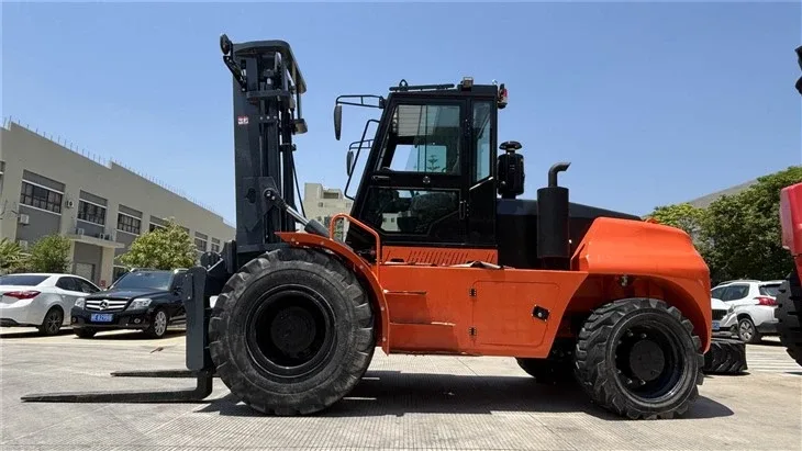 Lốp hơi địa hình xe nâng SOCMA HNY100