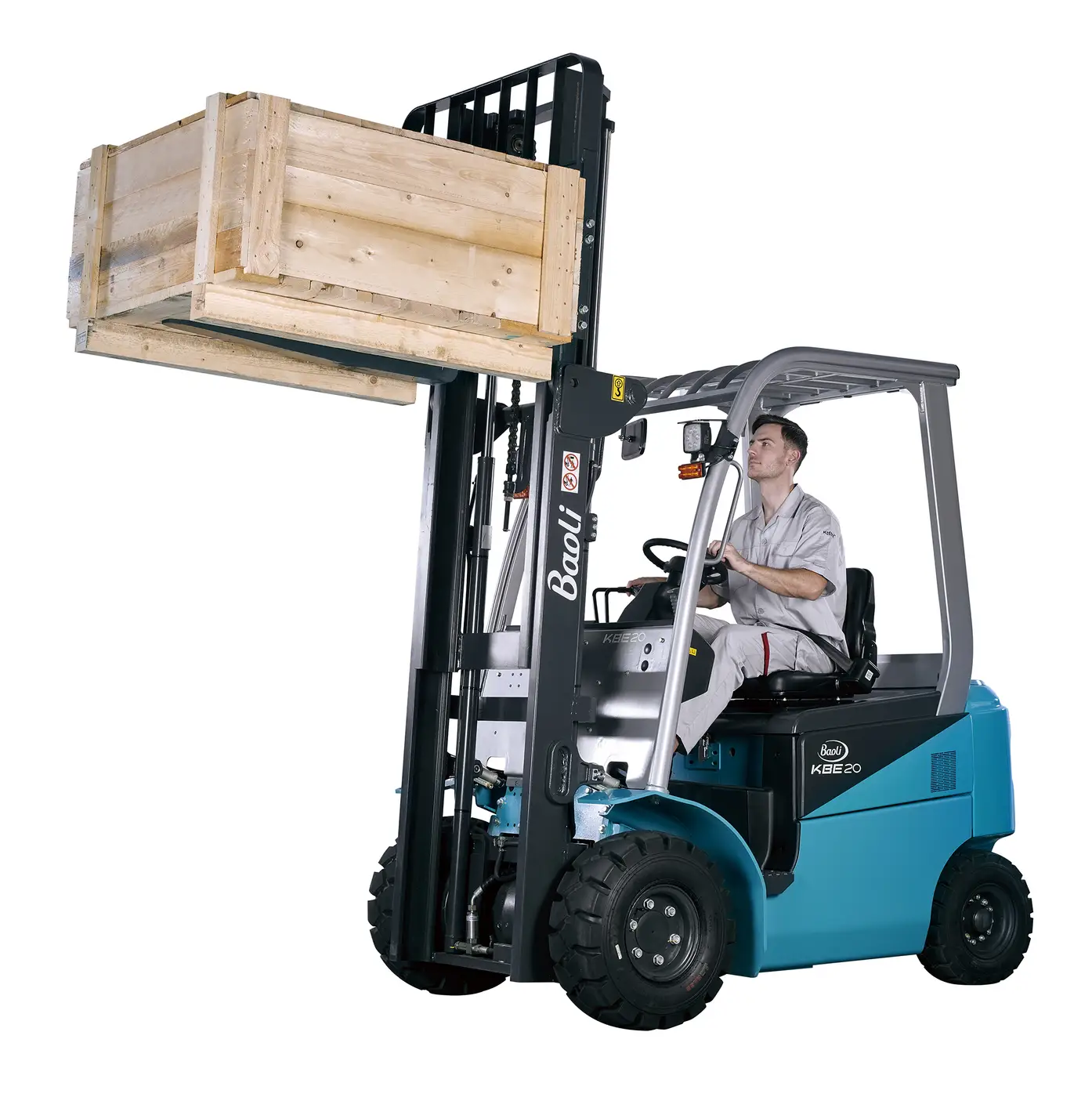 Xe nâng điện Baoli KBE20-01 nâng kiện gỗ lên cao