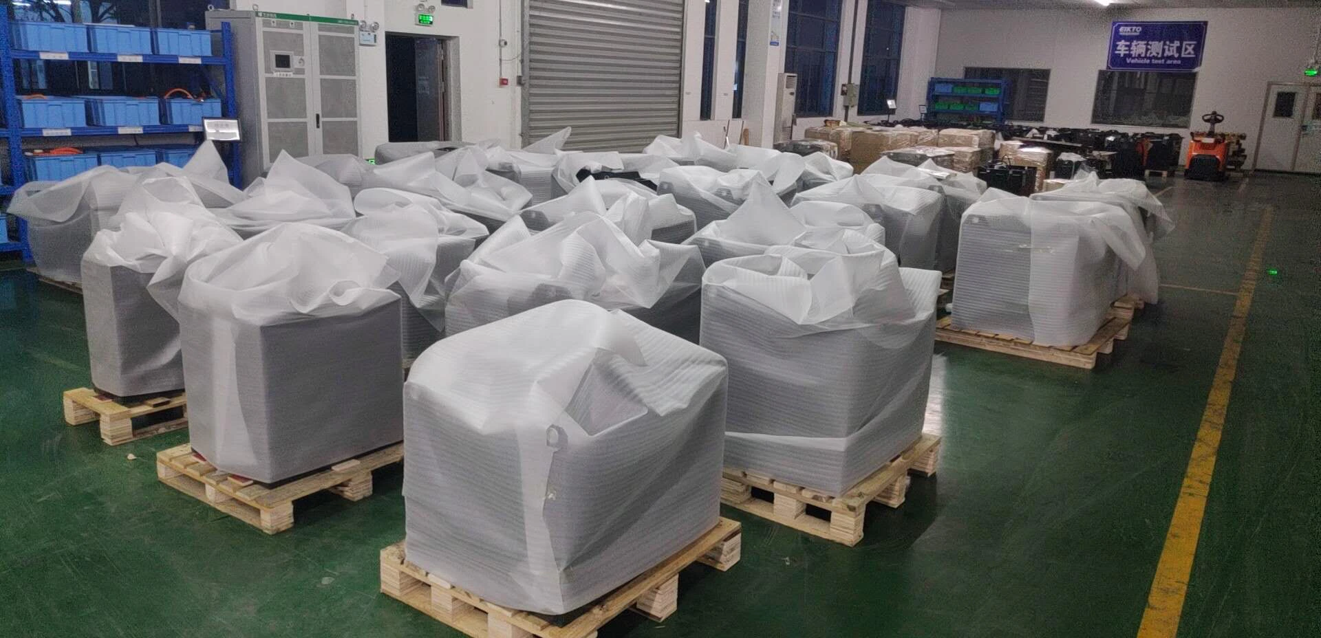 Ắc quy lithium tại nhà máy EKT