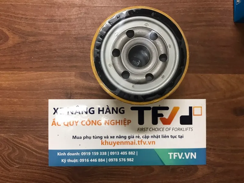 Lọc dầu động cơ xe nâng S4S Folangsi 32A40-00100 góc nghiêng