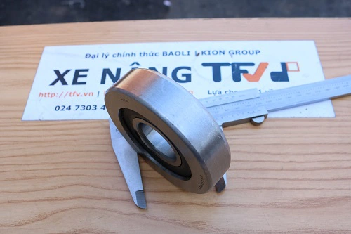 Vòng bi xe nâng kích thước 35*102*28 hiệu NTN, hàng mới 100%. Mã P.00248