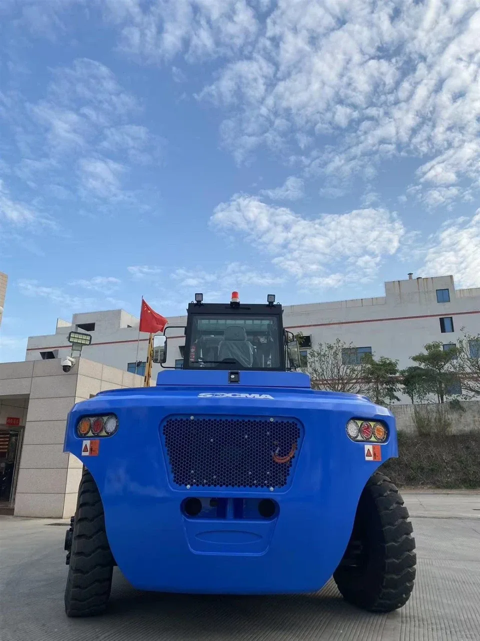 Đuôi xe nâng điện SOCMA HNF150-600EL