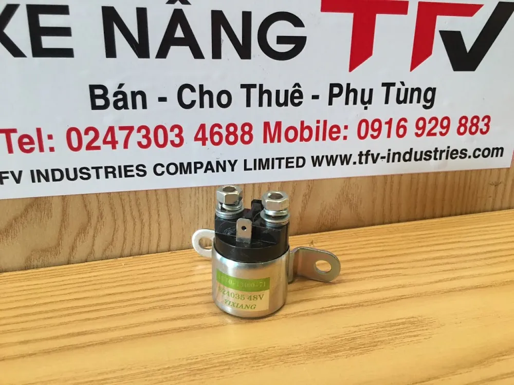 Bộ ngắt điện Toyota 7FBR10-30 mã 24750-13700-71 nhìn góc khác